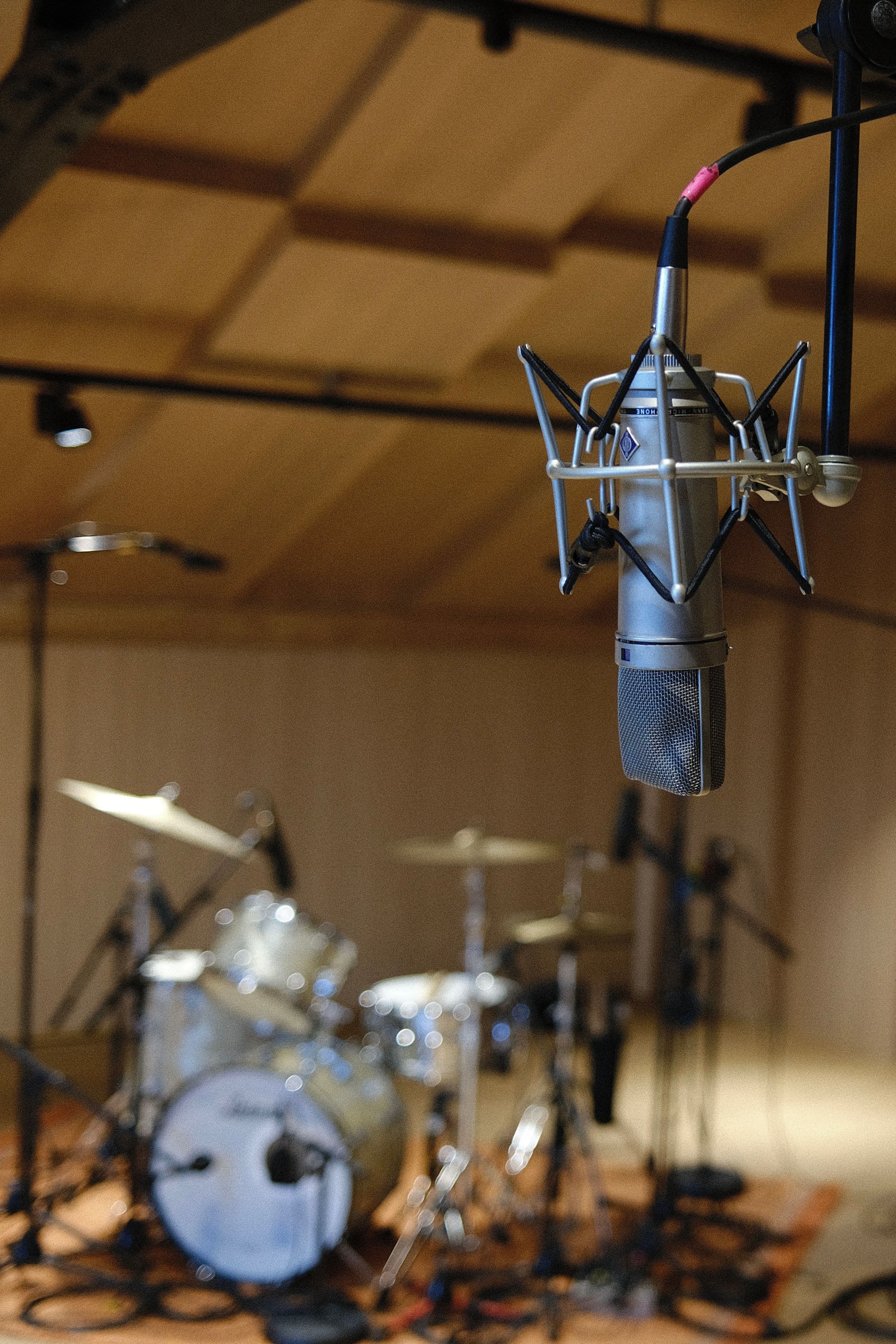 The U87 sounding pretty pretty pretty good as a drum room mic!