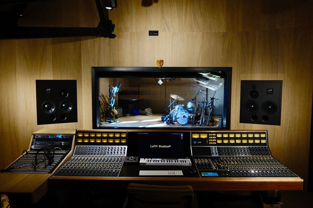 Studio 1