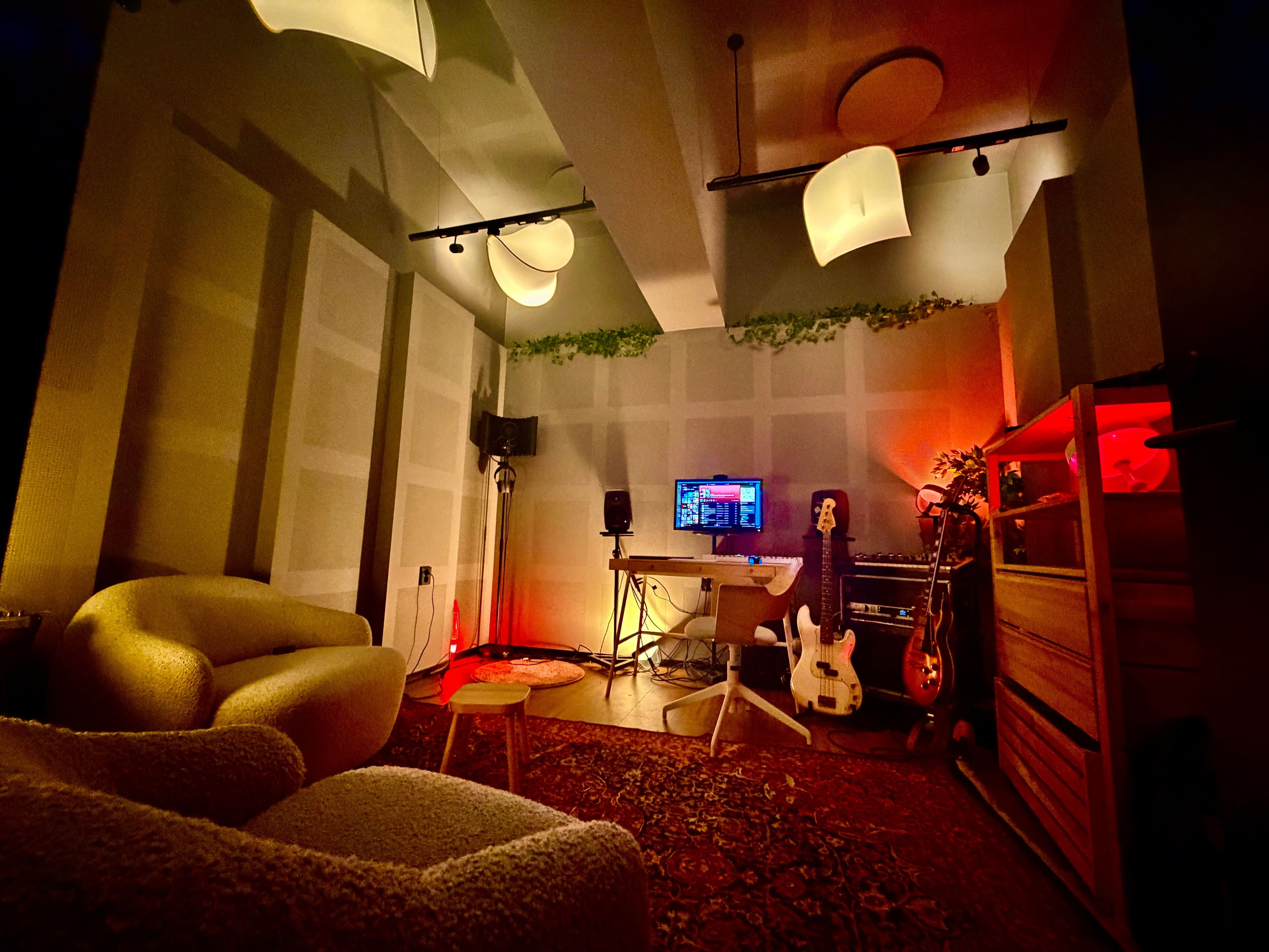 Studio 4
